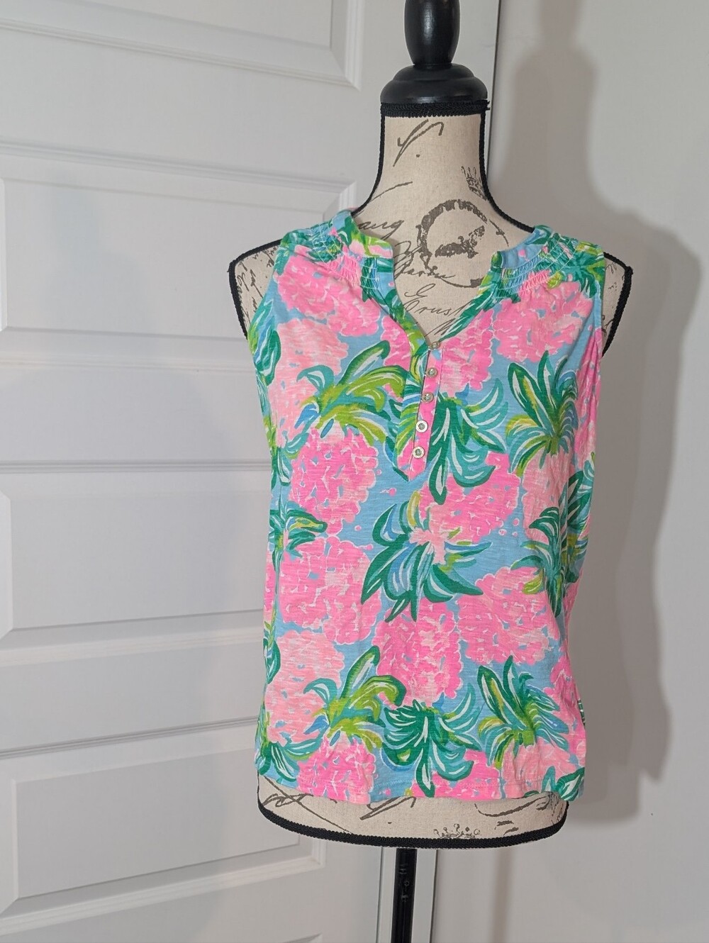 Lilly Pulitzer Essie Pink, Blue & Green Sleeveless Henley Top Size S